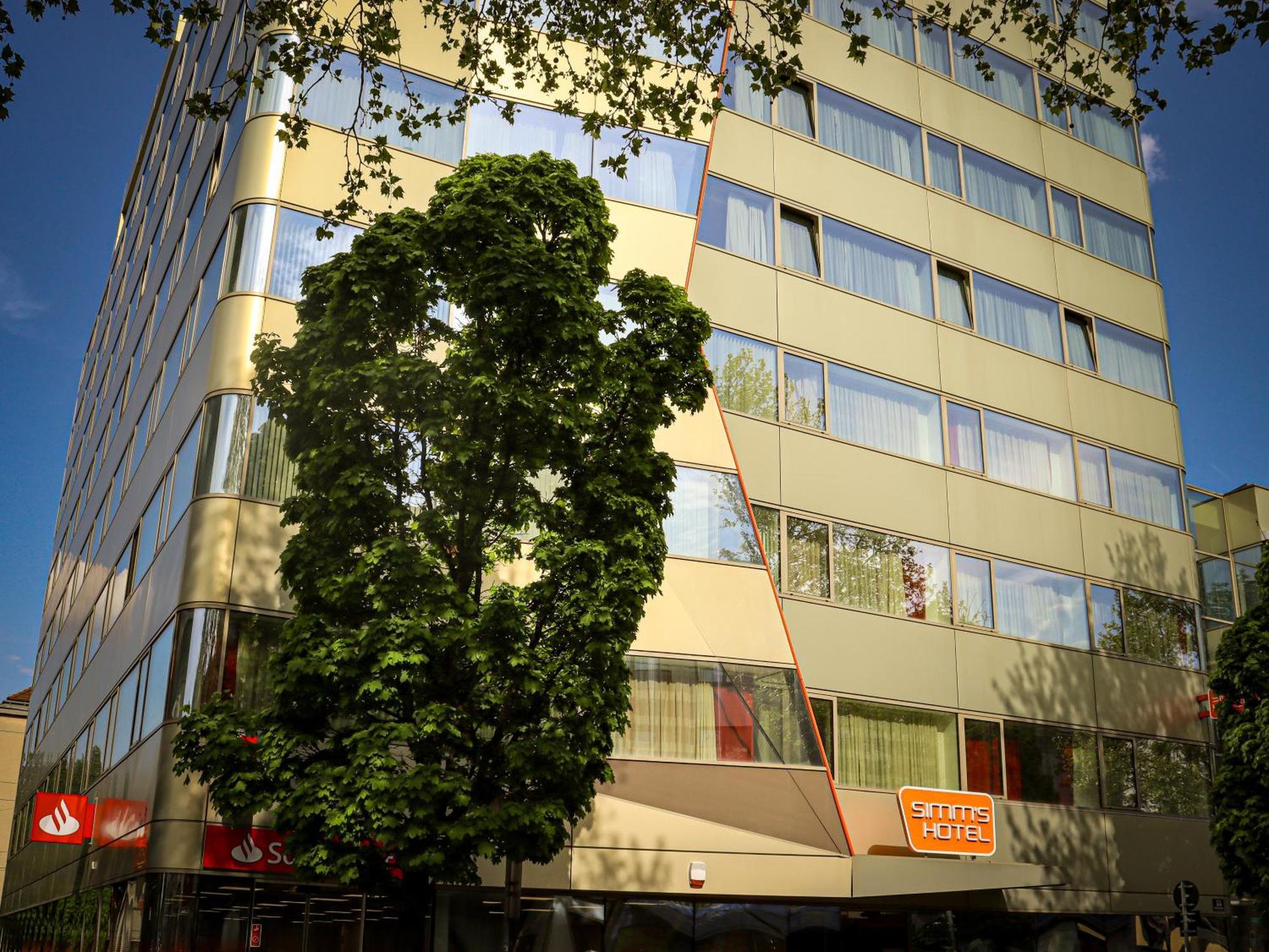 Simm'S Hotel - Cityhotel Next To Metro U3 Vienna Exterior photo